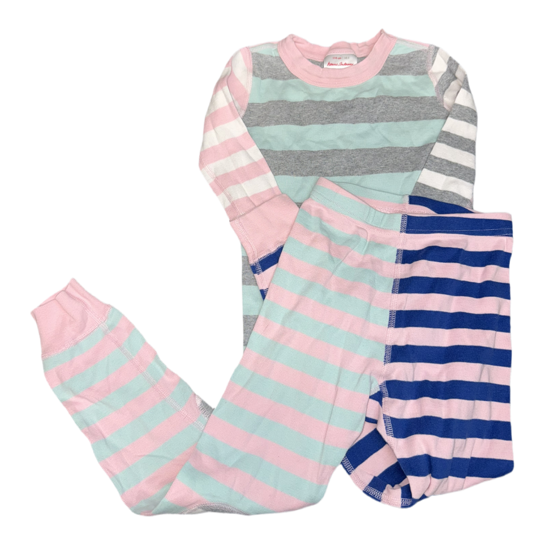 2 Piece pajama set by Hanna Andersson size 5