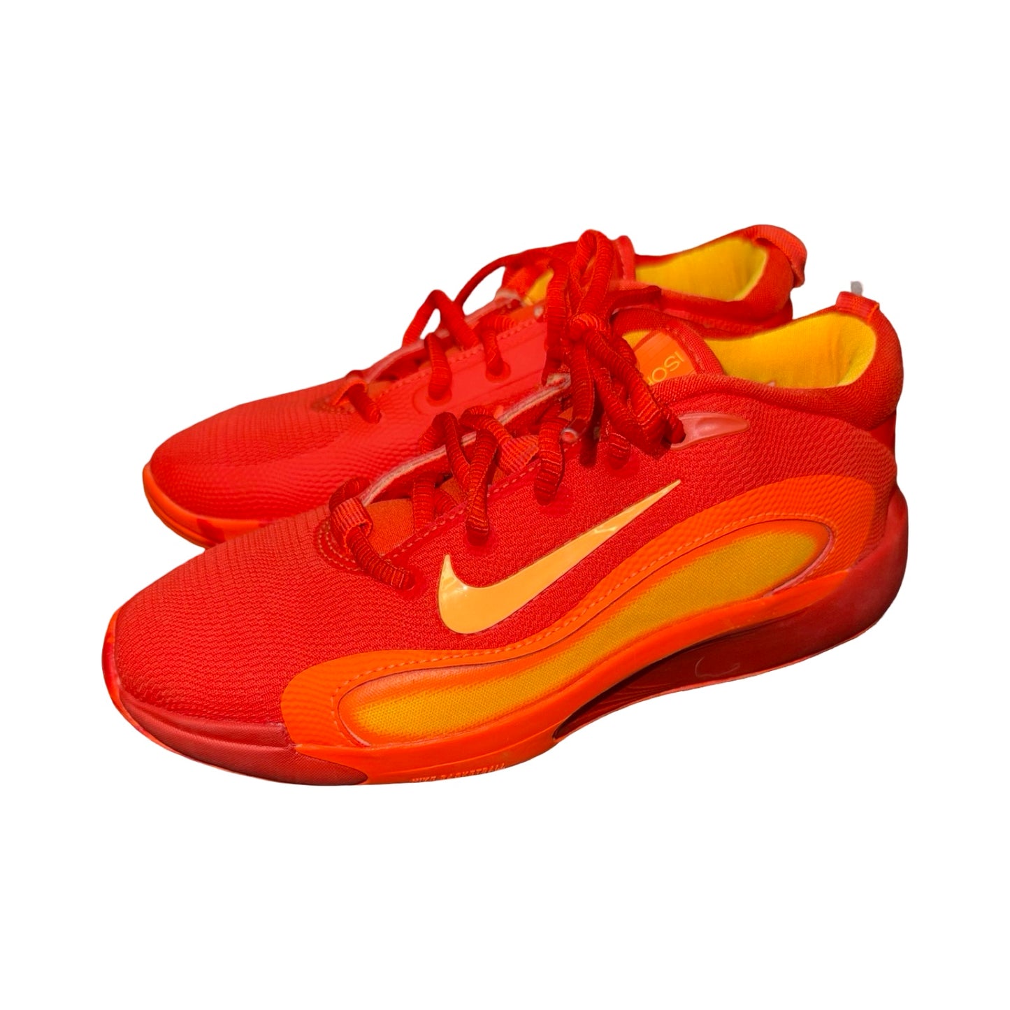 Isofly Nike’s size 3.5y