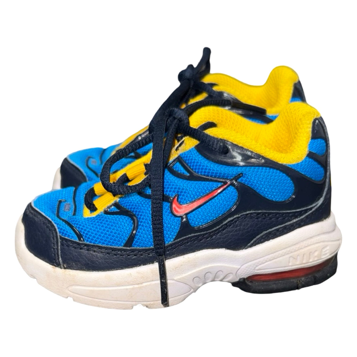 Sneakers by Nike size 5c