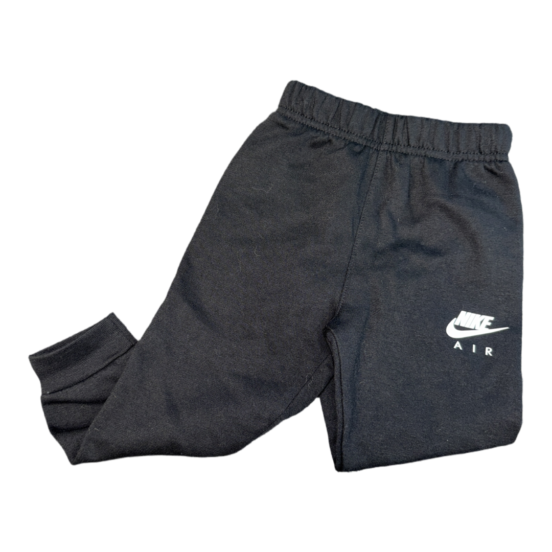 Sweatpants by Nike size 24m