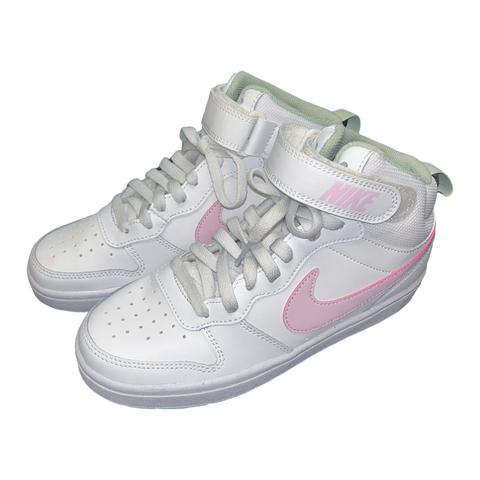 Sneakers by Nike size 5y