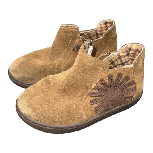 Boots by Ugg size 10