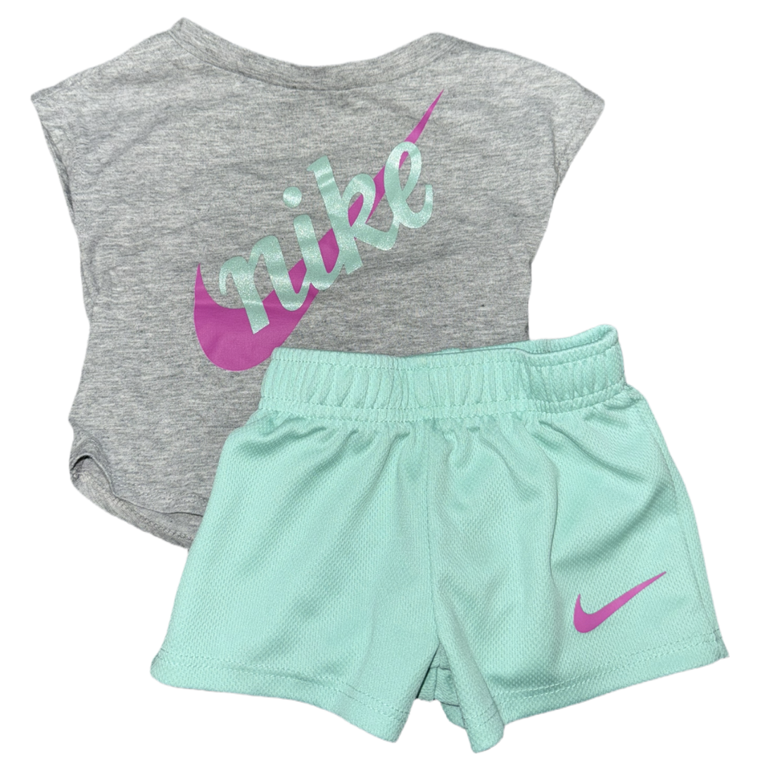 2 Piece set by Nike size 12m