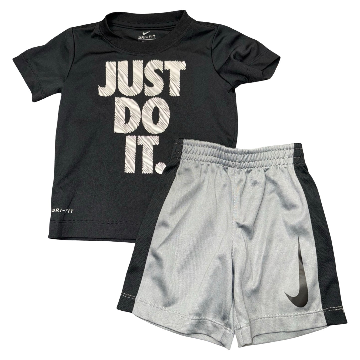 2 Piece set by Nike size 3