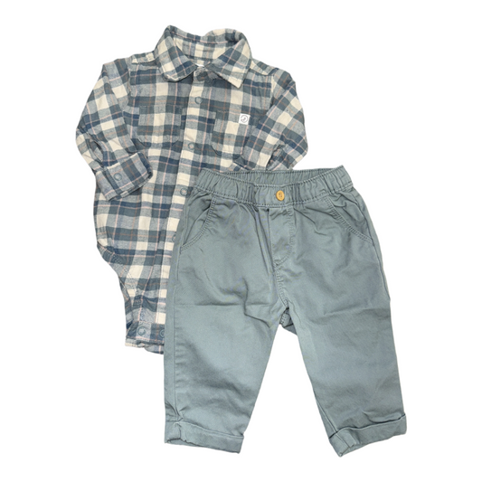 2 Piece set by Carters Little Planet size 6m