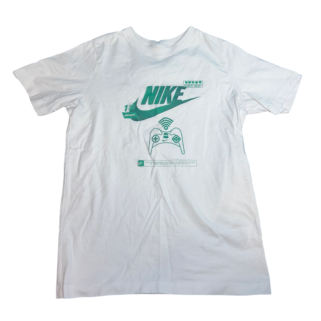 Short sleeve by Nike size 14-16