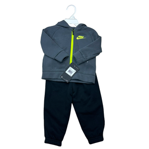 NWT 2 Piece set by Nike size 12m