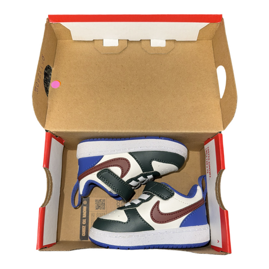 Nike Court Borough size 4c