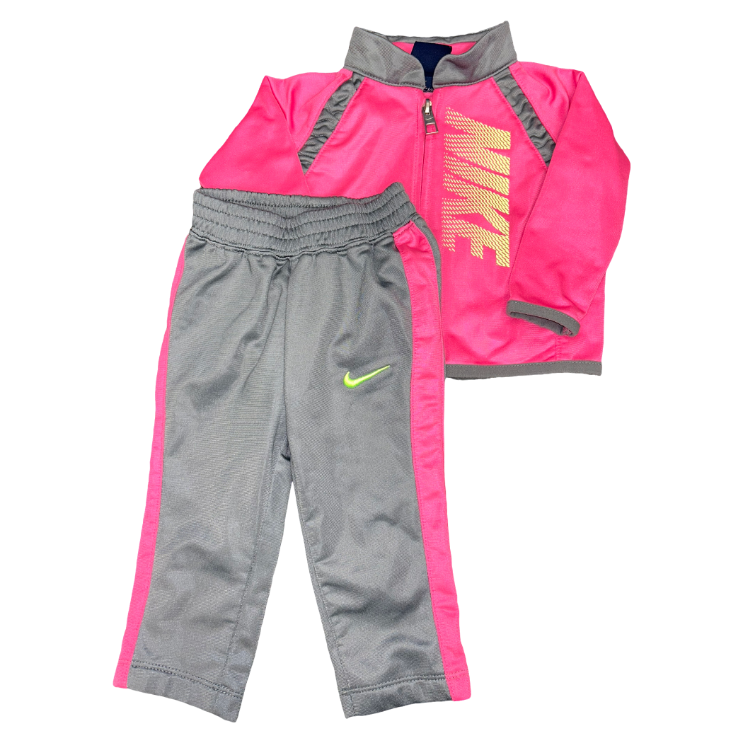 2 Piece set by Nike size 6-9m