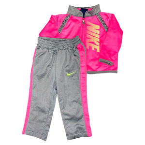 2 Piece set by Nike size 6-9m