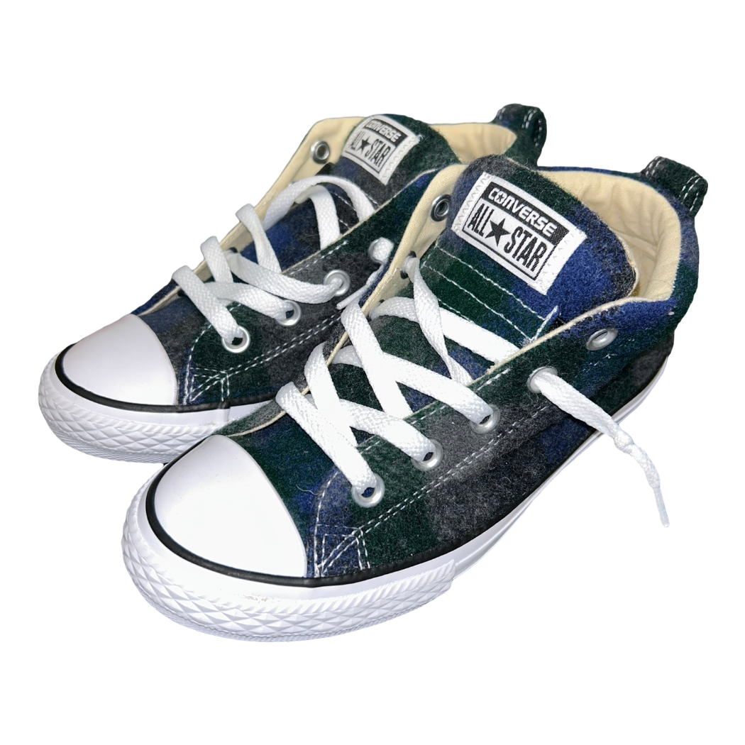 Converse size 3y