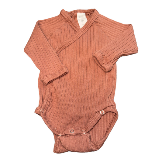 Onesie by Kate Quinn size NB