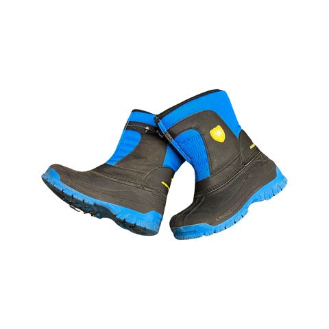 Snow boots by Arctic Shield size 8