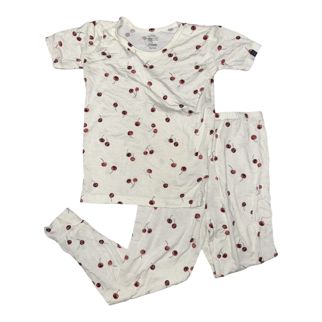 2 Piece pajama set by Modern Moments size 5