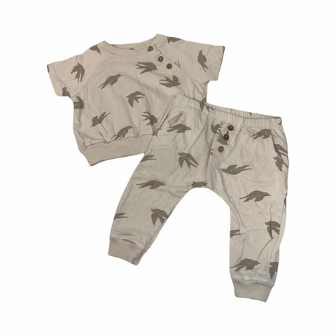 Two piece set by Jessica Simpson size 18m