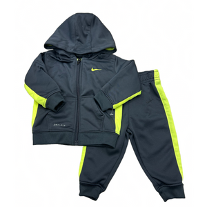 2 Piece set by Nike size 12m