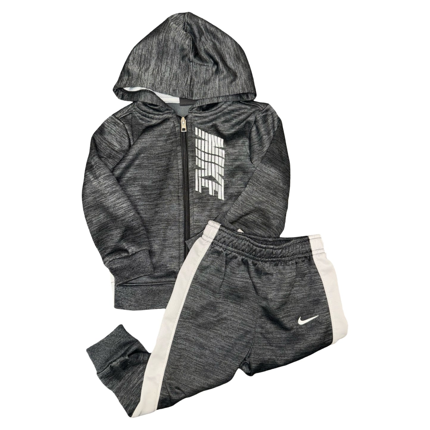2 Piece set by Nike size 24m