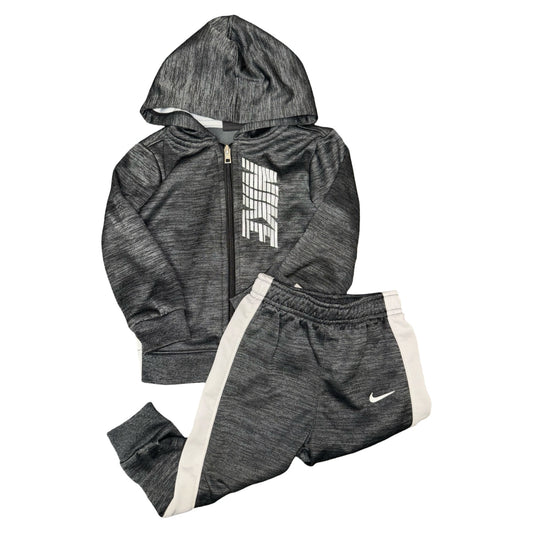 2 Piece set by Nike size 24m