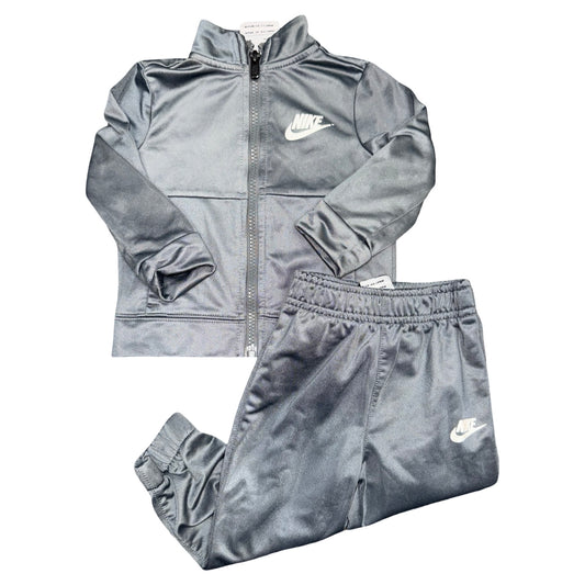 2 Piece set by Nike size 12m