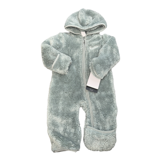 NWT Fleece outerwear by Nike size 6m