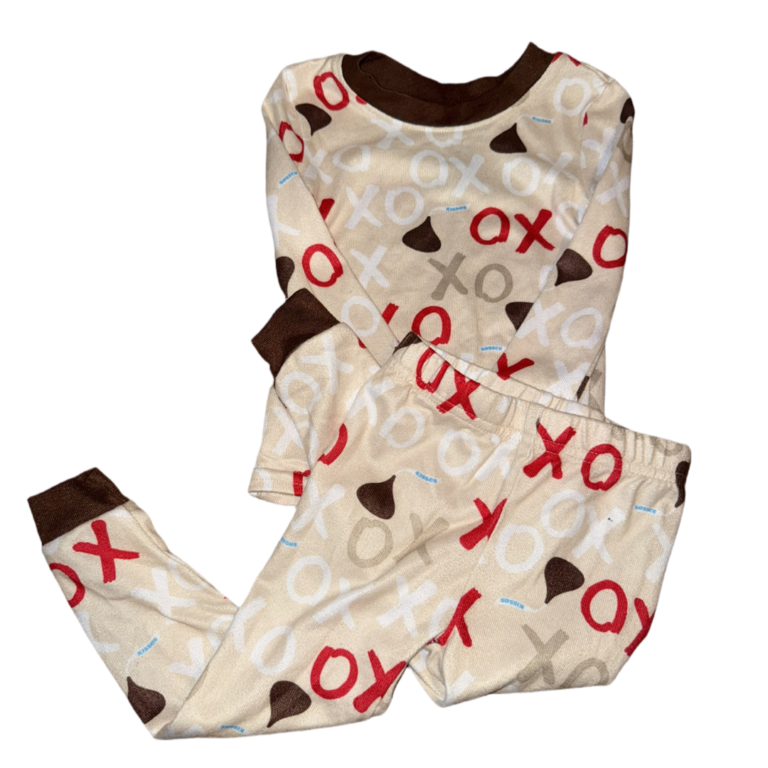2 Piece Valentine’s day pajama set by Kisses size 18m