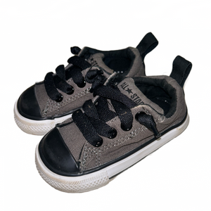 Converse size 4c Children s Orchard Newington NH