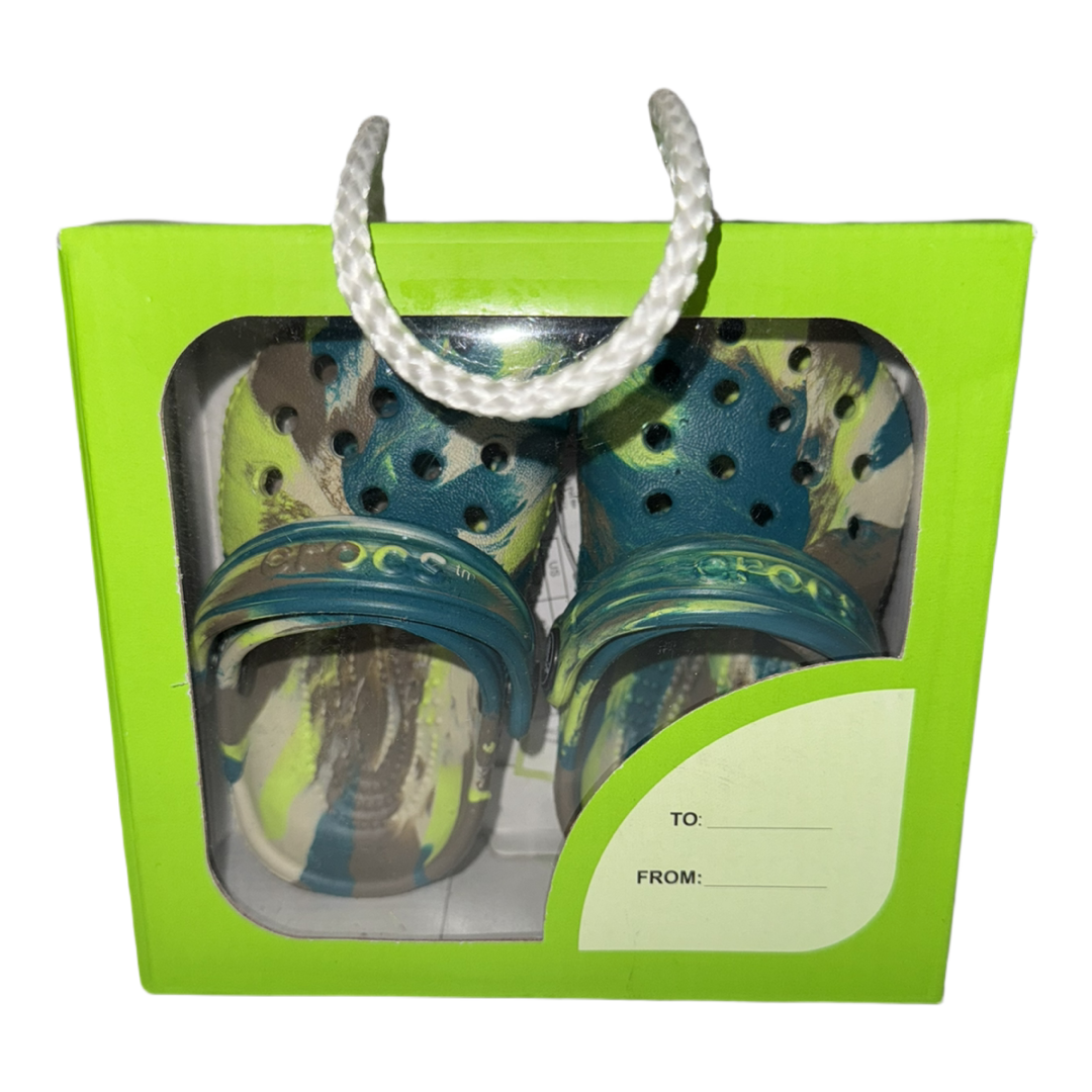 NWT Crocs size 2-3c