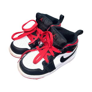 Sneakers by Nike size 8c Children s Orchard Newington NH