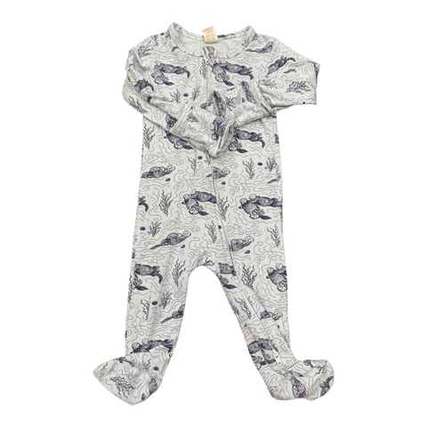 Sleeper by Kate Quinn size 3-6m