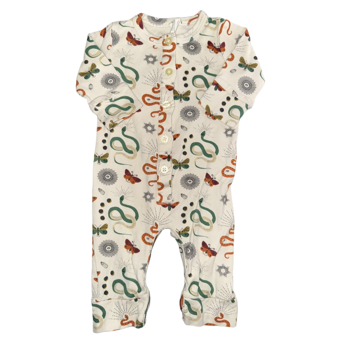 Sleeper by Kate Quinn size 3-6m