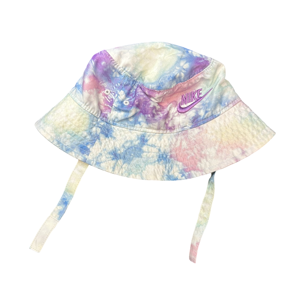 Toddler bucket hat by Nike