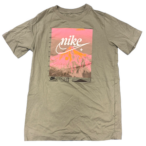 Short sleeve by Nike size 10-12
